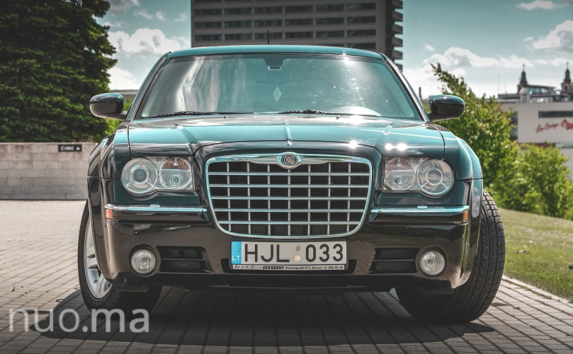 Chrysler 300C nuomai, AutoKorona