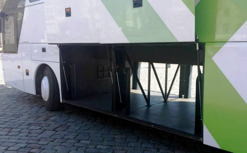 Neoplan Starliner 516 SHDHC autobuso nuoma, UAB „Sinaras“
