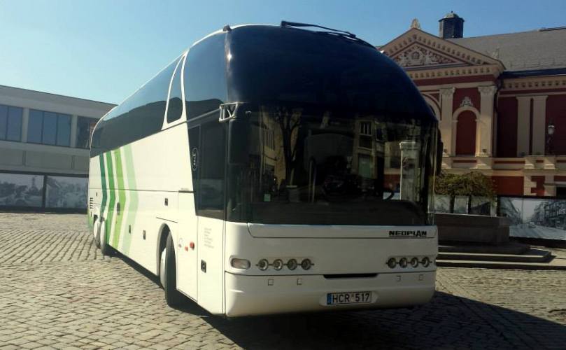 Neoplan Starliner 516 SHDHC autobuso nuoma, UAB „Sinaras“