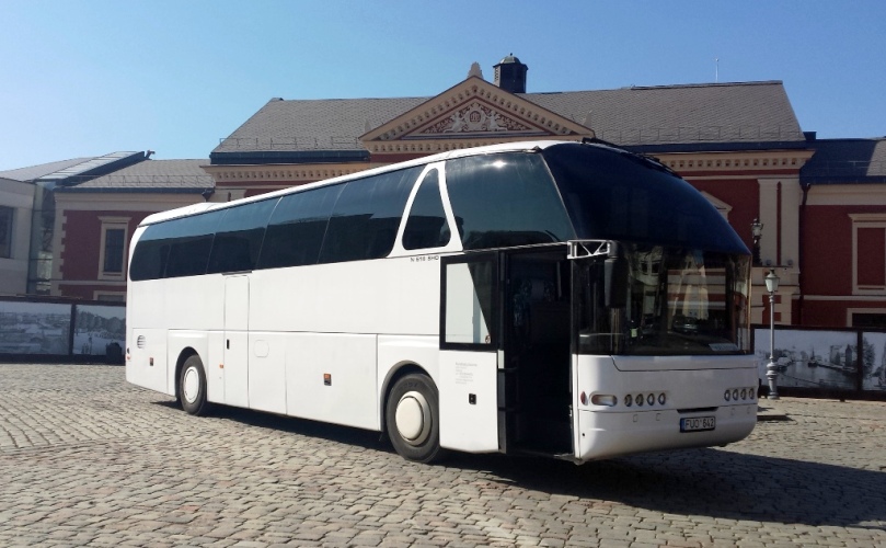 Neoplan Starliner 516 SHD autobuso nuoma, UAB „Sinaras“